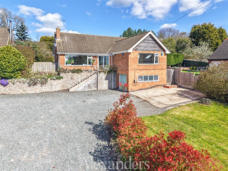 Main Street, Botcheston