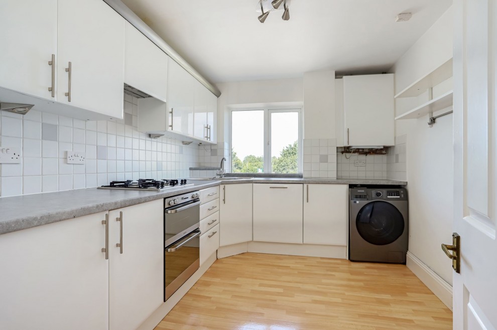 Weydon Lane, Farnham, GU9