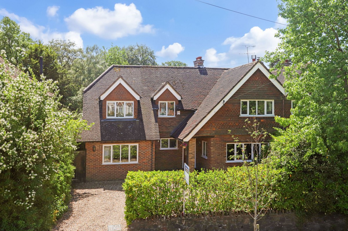 Waverley Lane, Farnham, GU9