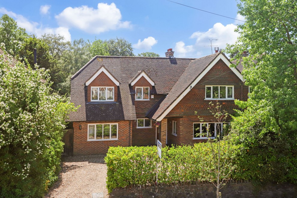 Waverley Lane, Farnham, GU9