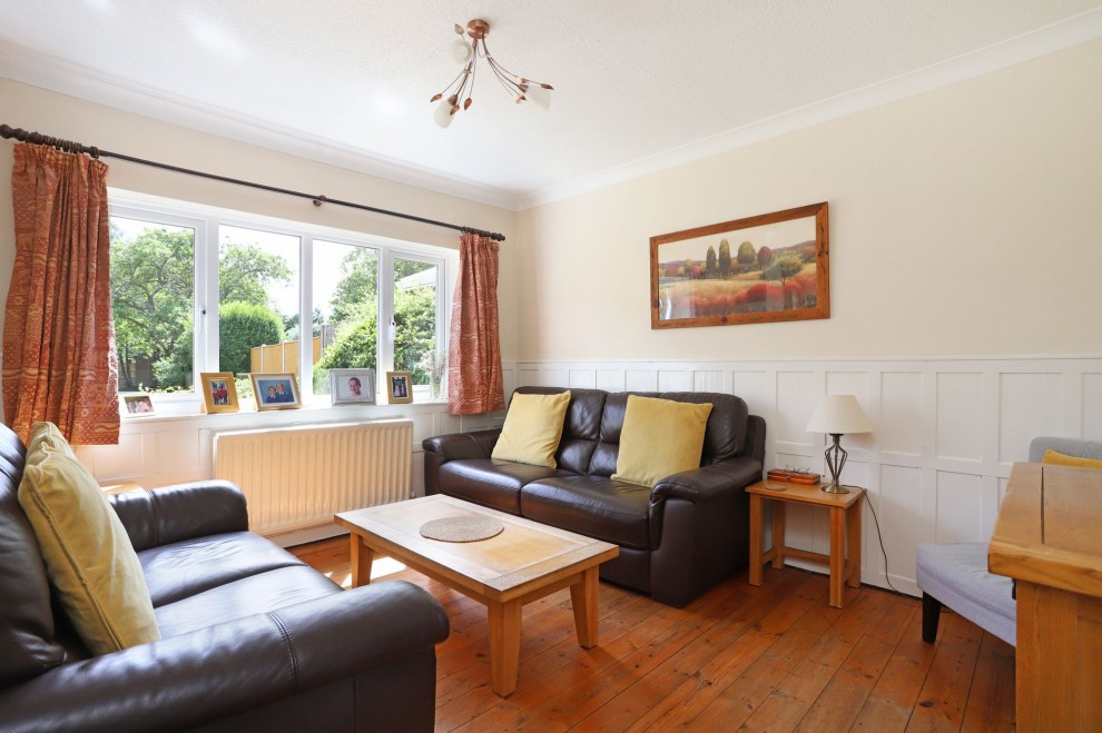 Waverley Lane, Farnham, GU9
