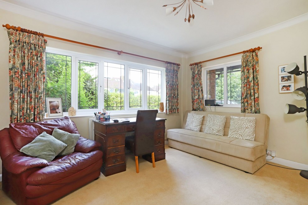 Waverley Lane, Farnham, GU9