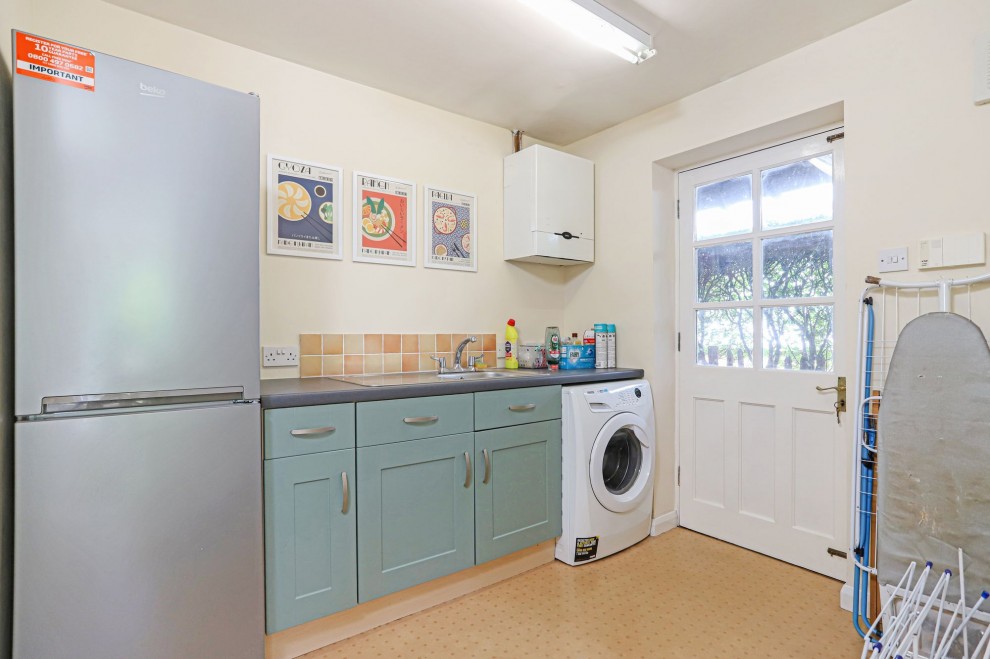 Waverley Lane, Farnham, GU9