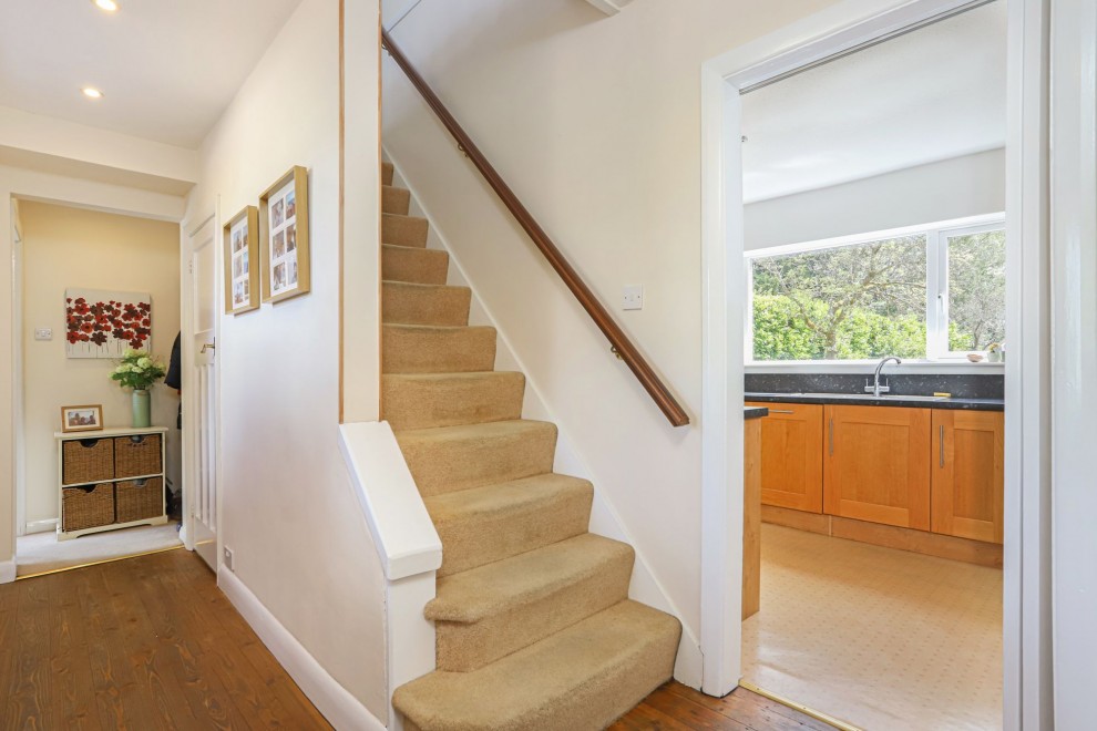 Waverley Lane, Farnham, GU9