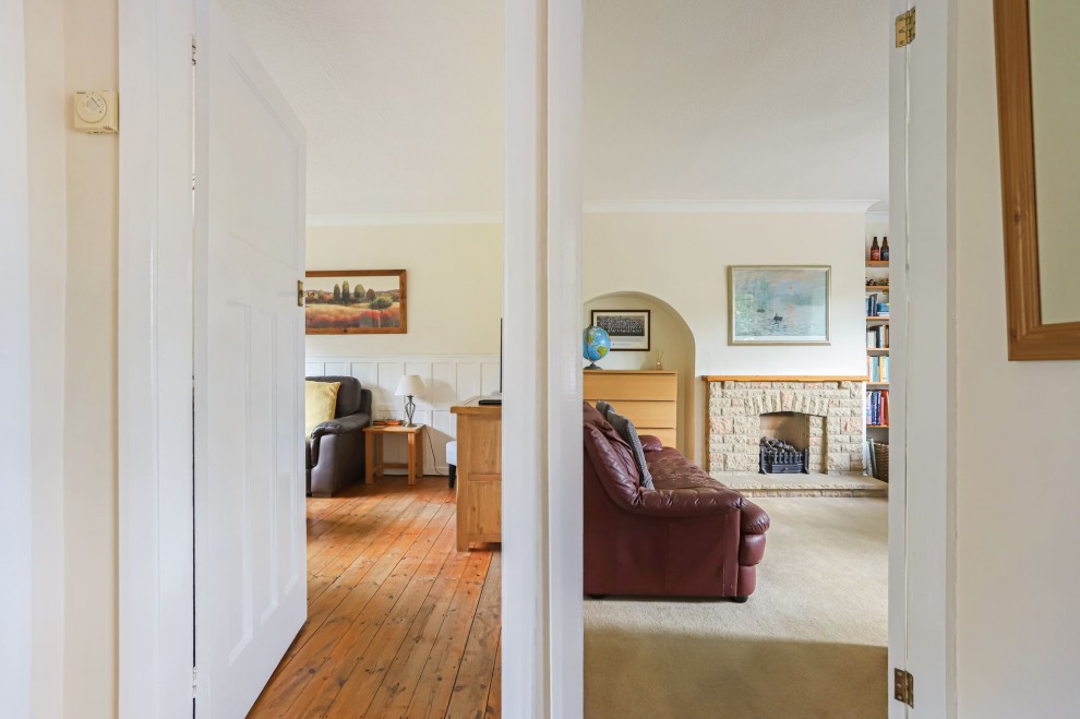 Waverley Lane, Farnham, GU9