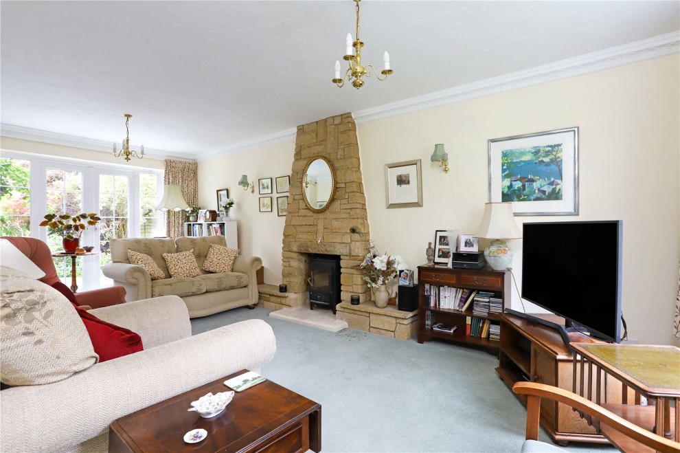 Hollis Wood Drive, Farnham, Surrey