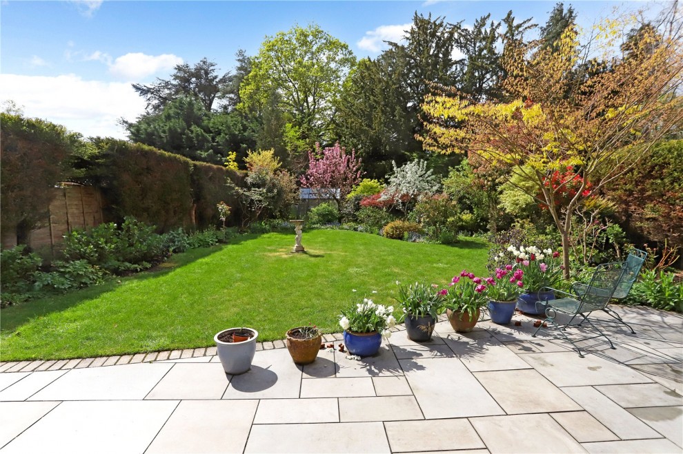 Hollis Wood Drive, Farnham, Surrey