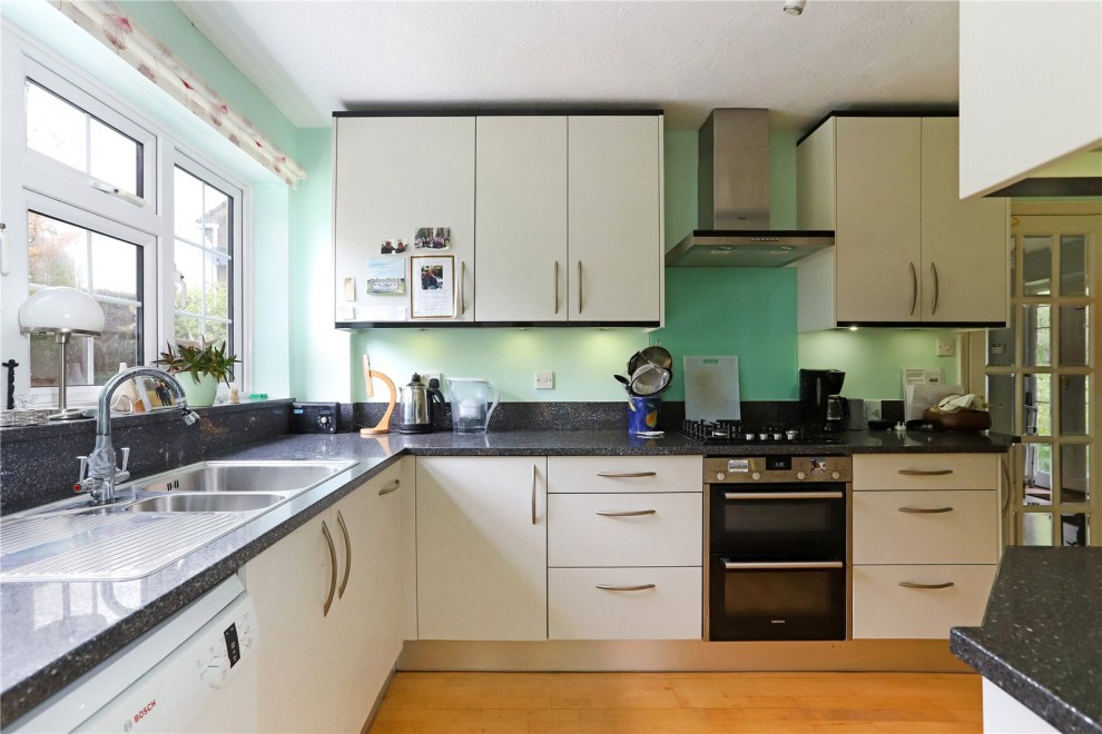 Hollis Wood Drive, Farnham, Surrey