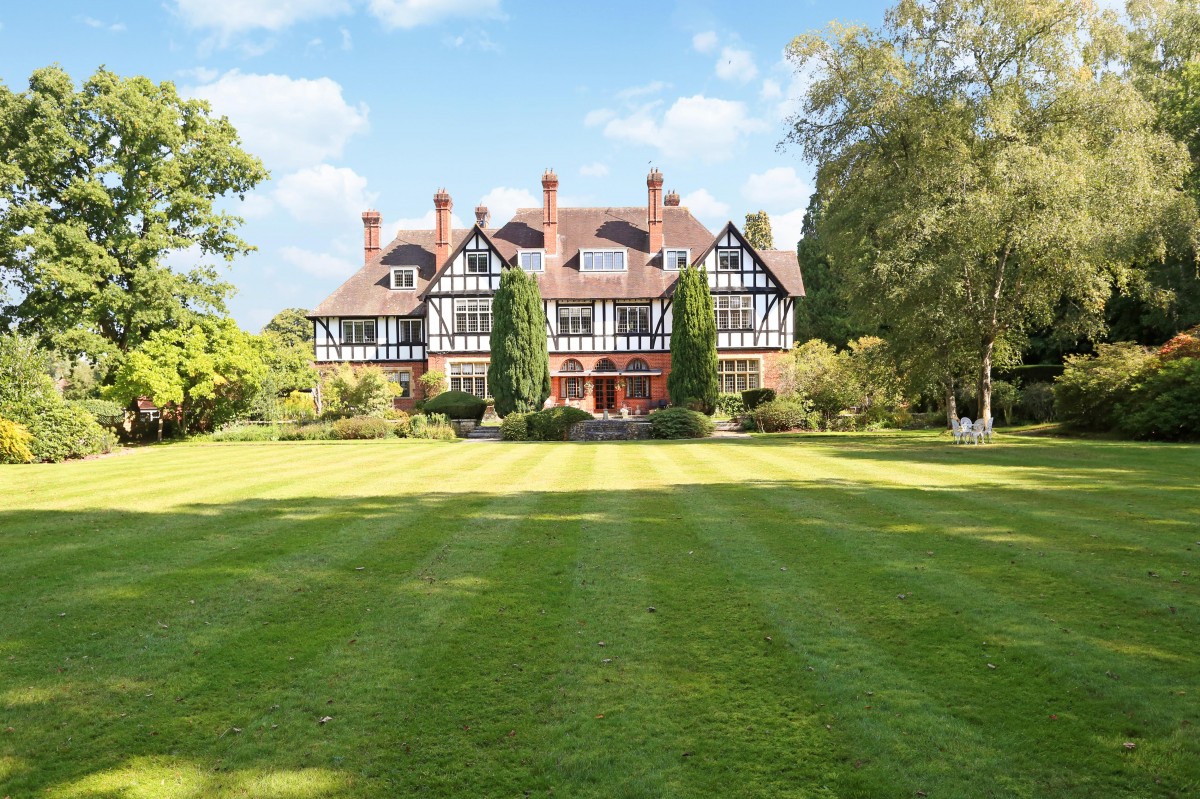 Frensham, Farnham, Surrey