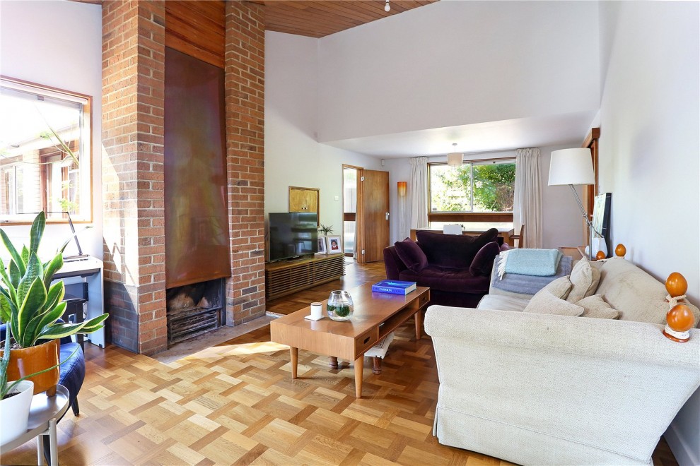 Quennells Hill, Farnham, Surrey