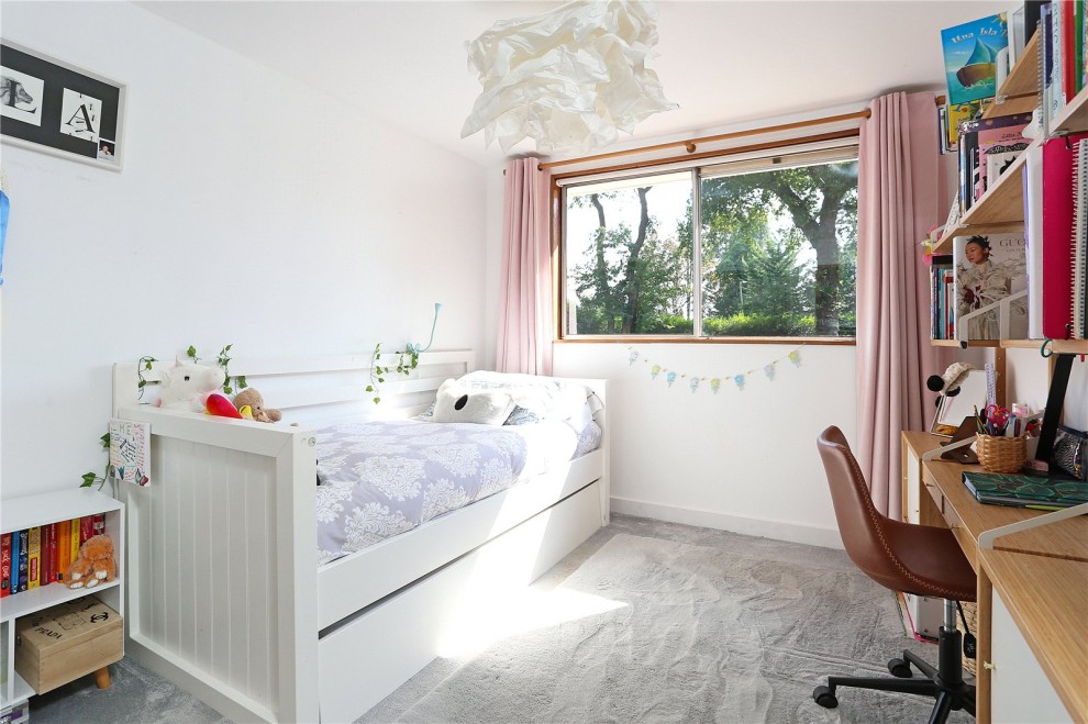 Quennells Hill, Farnham, Surrey