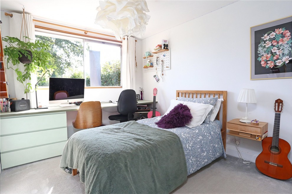 Quennells Hill, Farnham, Surrey