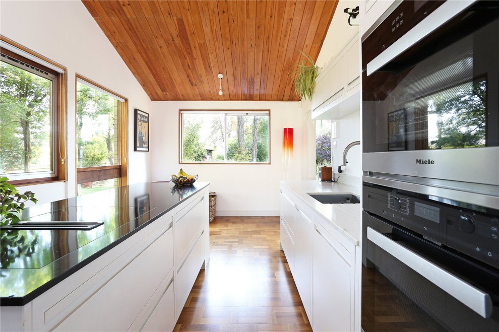 Quennells Hill, Farnham, Surrey