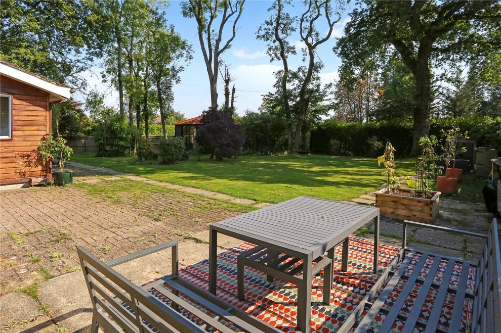 Quennells Hill, Farnham, Surrey