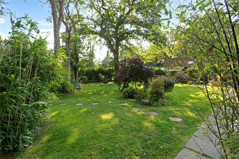 Quennells Hill, Farnham, Surrey