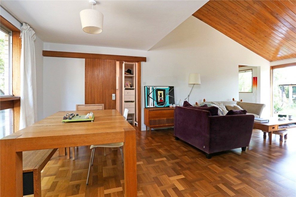 Quennells Hill, Farnham, Surrey