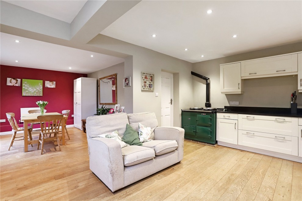 Jubilee Lane, Farnham, Surrey