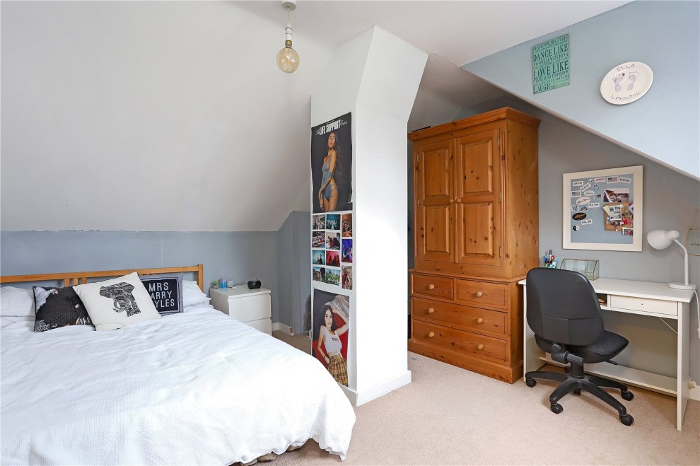 Jubilee Lane, Farnham, Surrey