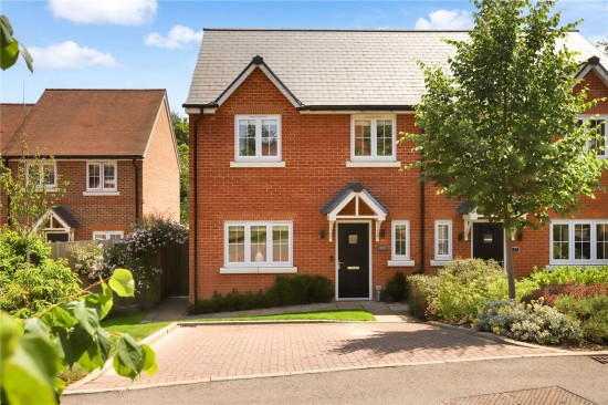 Stable Close, Farnham, Surrey