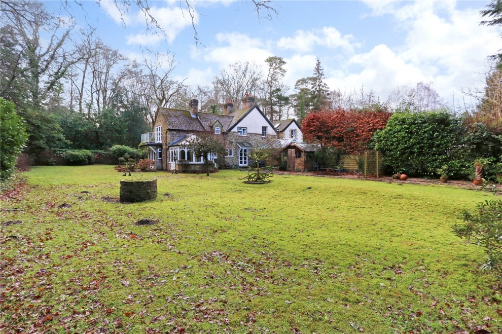 The Sands, Farnham, Surrey