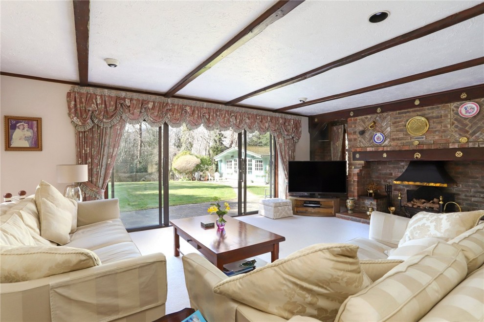 Ewshot, Farnham, Surrey