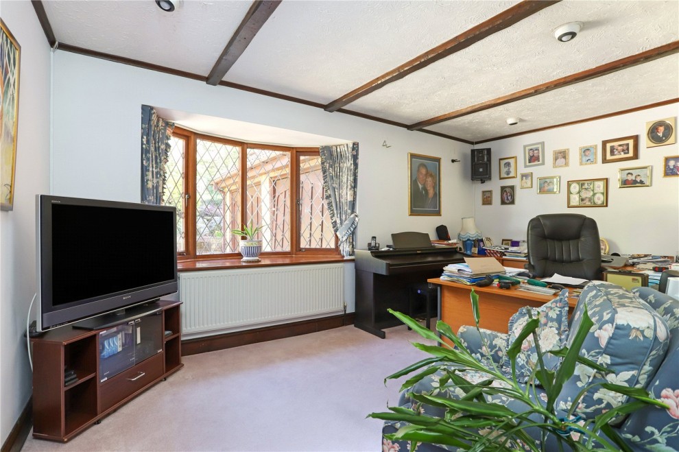 Ewshot, Farnham, Surrey