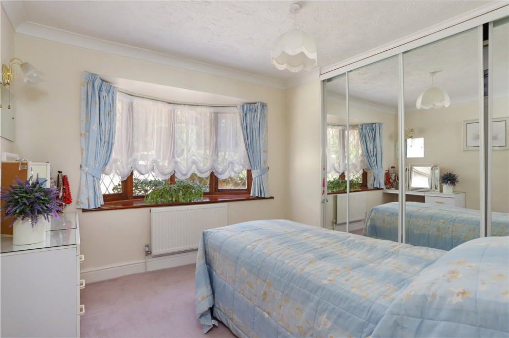 Ewshot, Farnham, Surrey