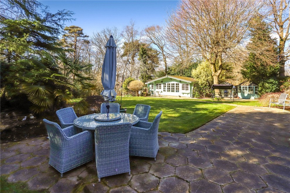Ewshot, Farnham, Surrey