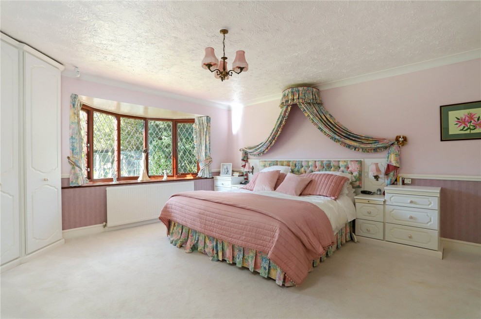Ewshot, Farnham, Surrey