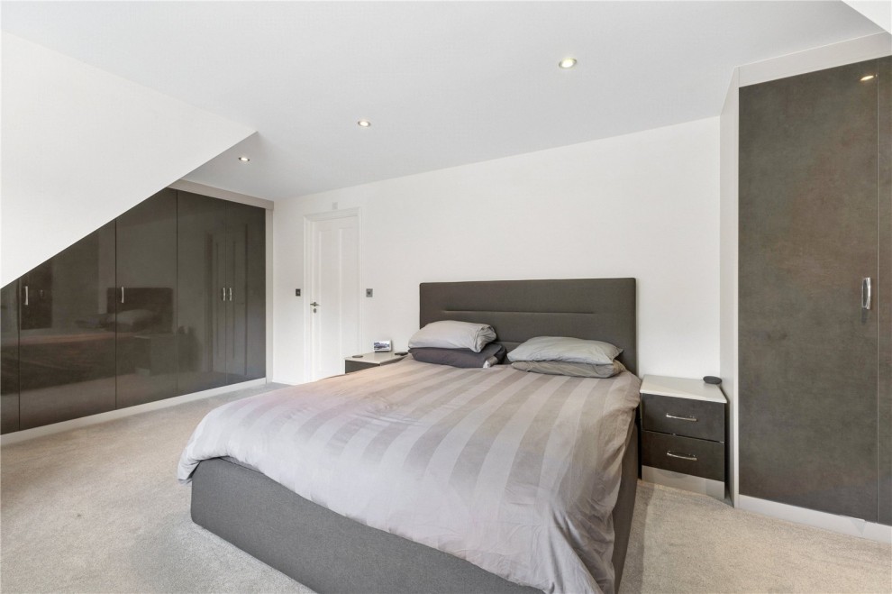 Crondall, Farnham, Surrey