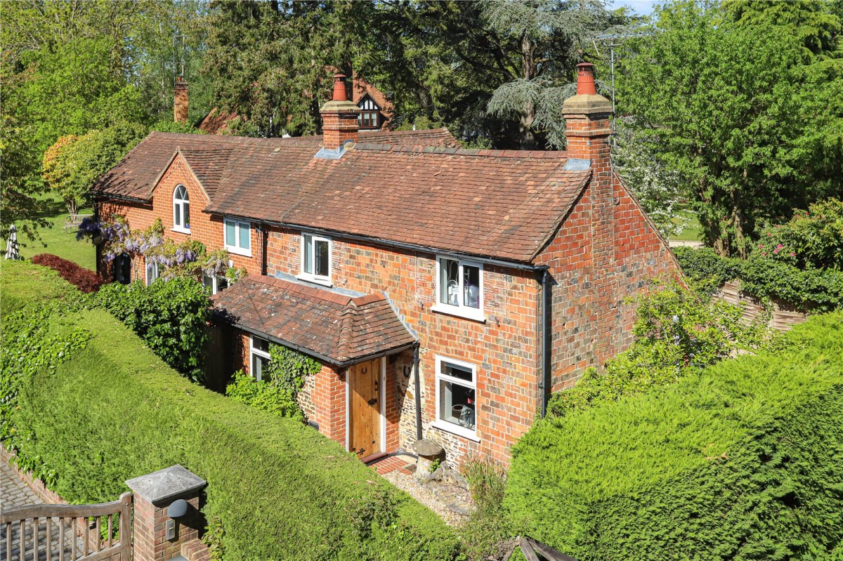 Gardeners Hill Road, Farnham, Surrey