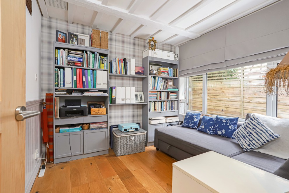 Ewshot, Farnham, Surrey