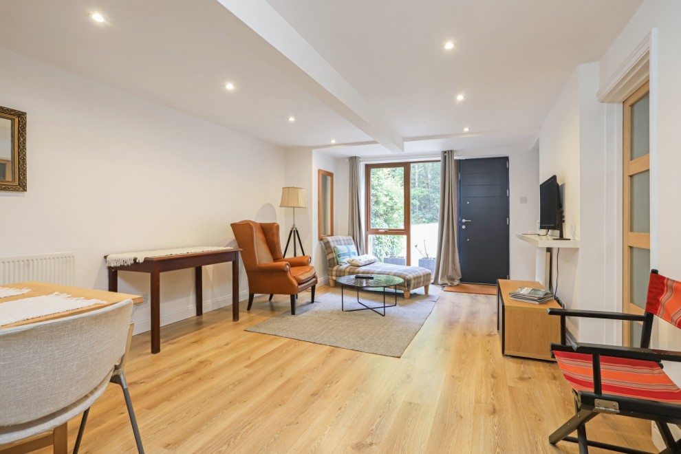 Ewshot, Farnham, Surrey