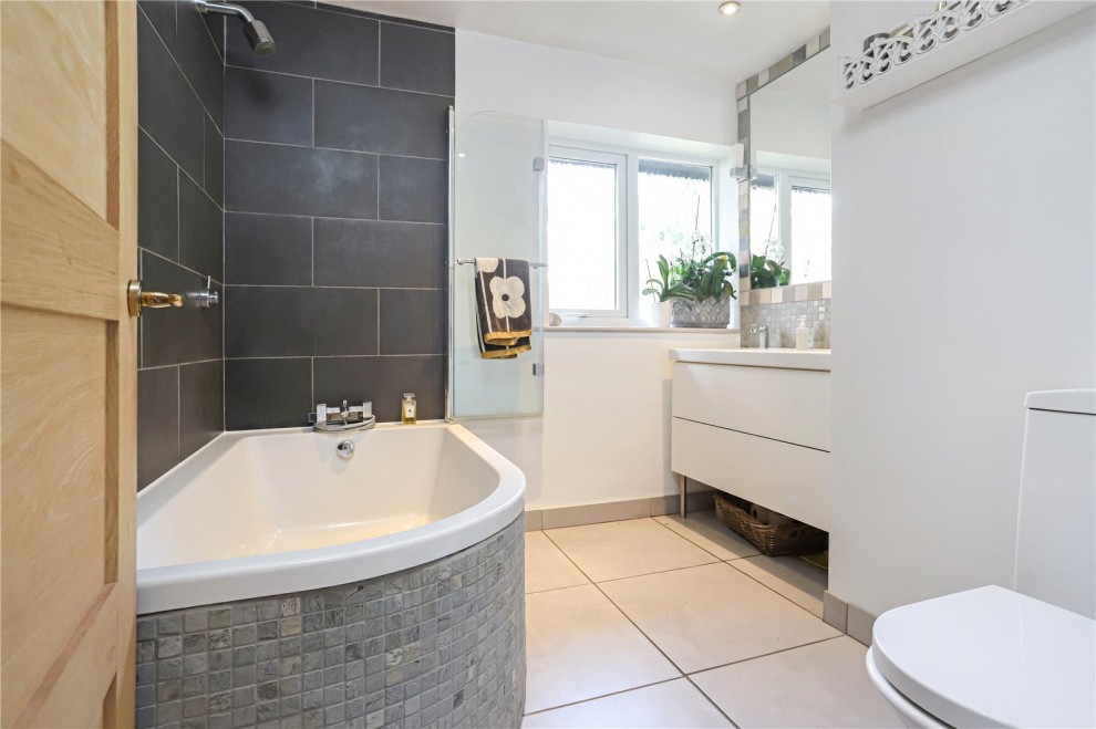 Ewshot, Farnham, Surrey