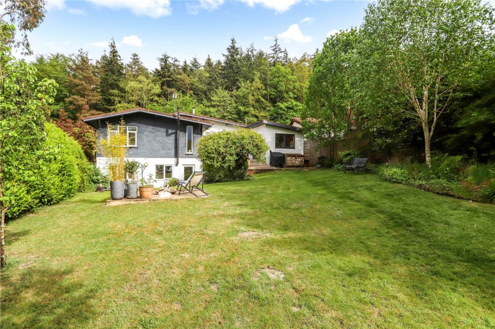 Ewshot, Farnham, Surrey