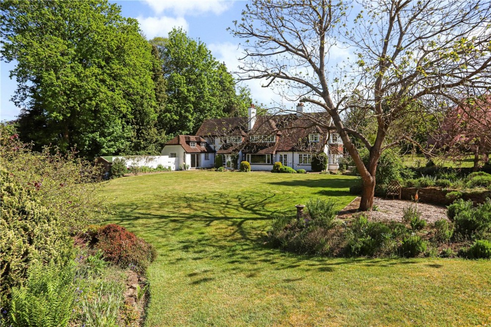 Churt Road, Churt, GU10