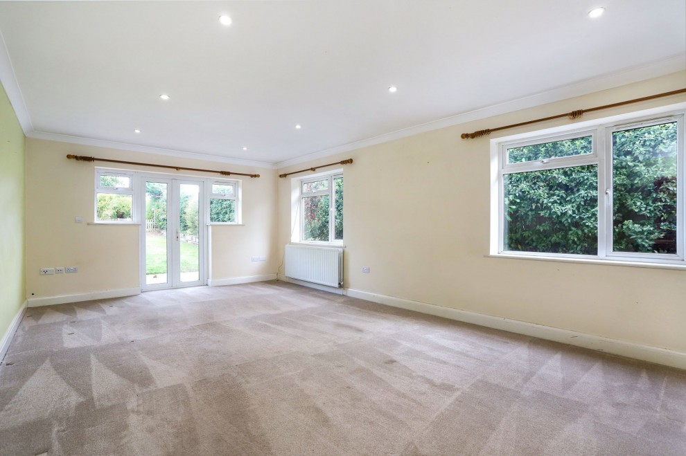 Little Green Lane, Farnham, GU9