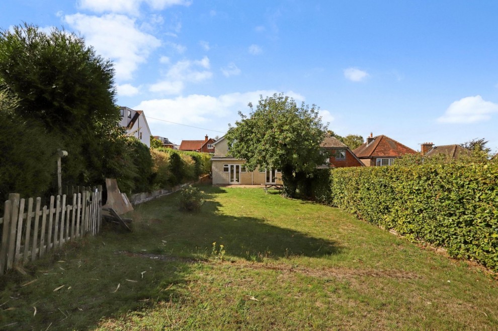 Little Green Lane, Farnham, GU9