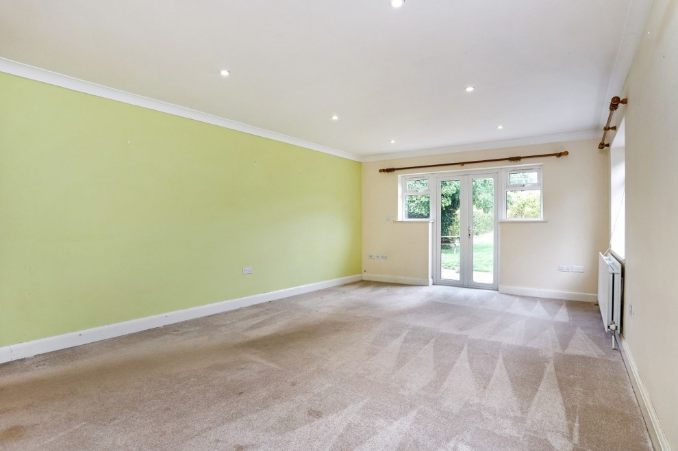 Little Green Lane, Farnham, GU9