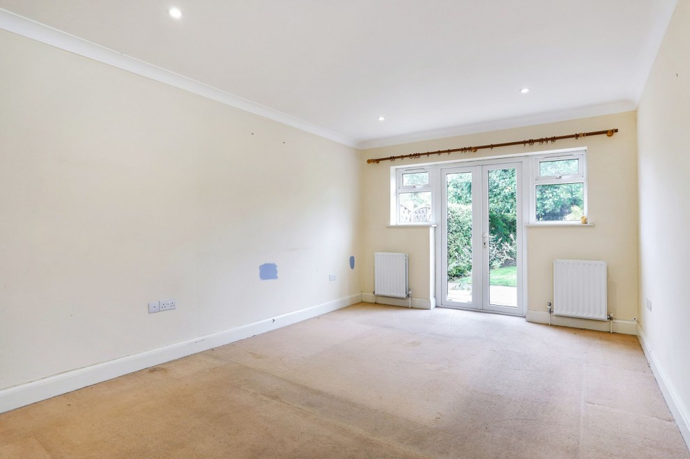 Little Green Lane, Farnham, GU9