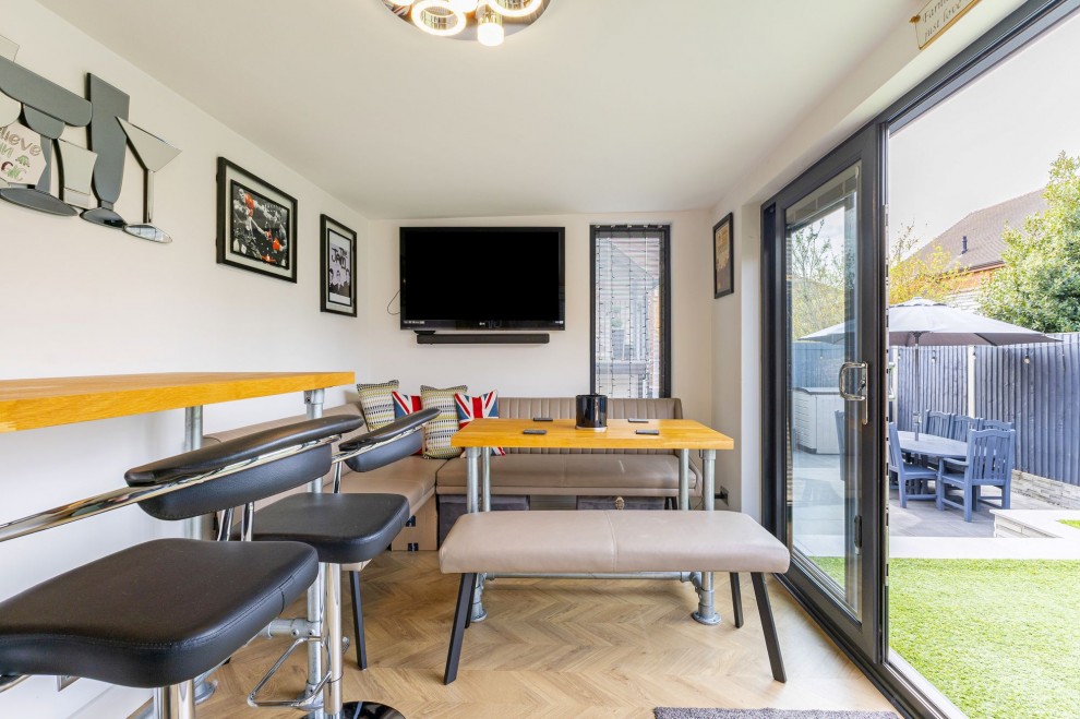 East Street, Farnham, GU9