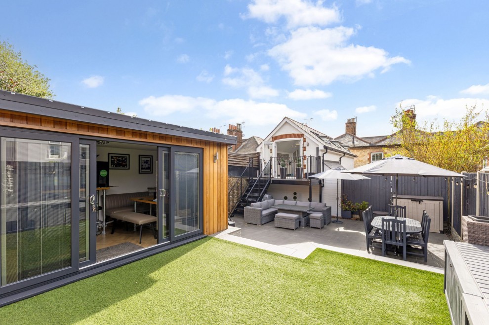 East Street, Farnham, GU9
