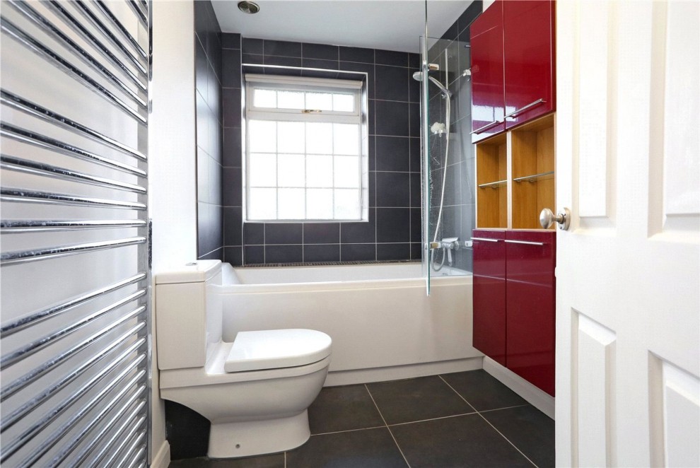 Coniston Drive, Farnham, GU9