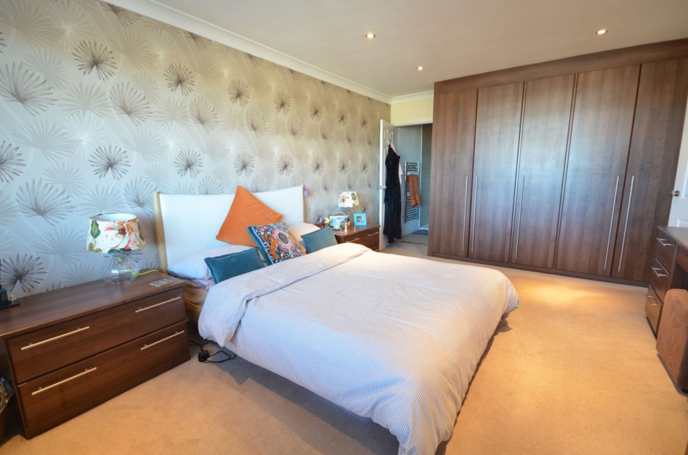 Coniston Drive, Farnham, GU9
