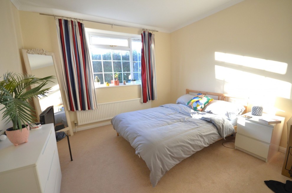 Coniston Drive, Farnham, GU9