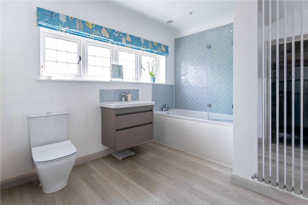 Lynch Road, Farnham, GU9