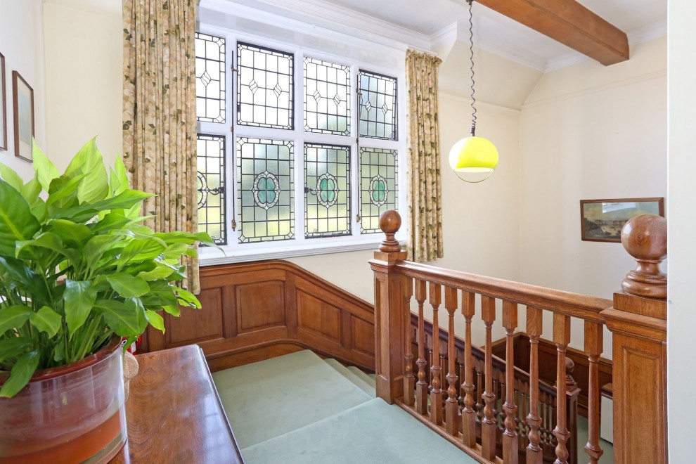 Frensham Road, Frensham, GU10
