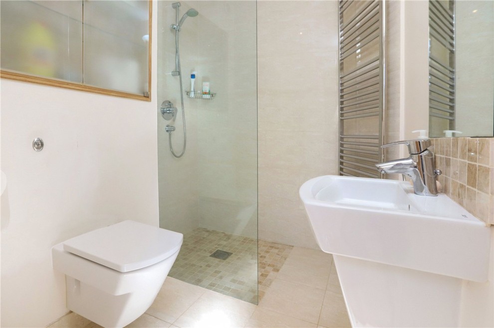 Silver Birches Way, Elstead, GU8