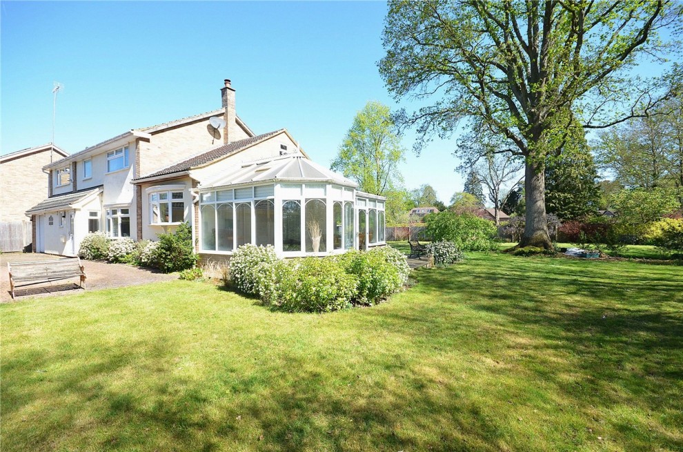 Silver Birches Way, Elstead, GU8