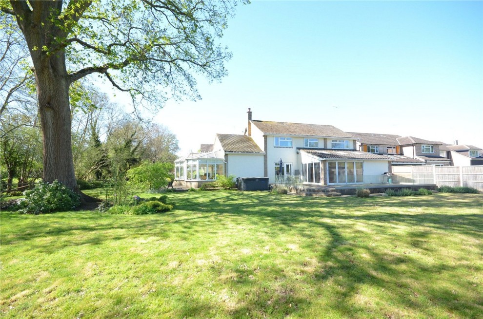 Silver Birches Way, Elstead, GU8